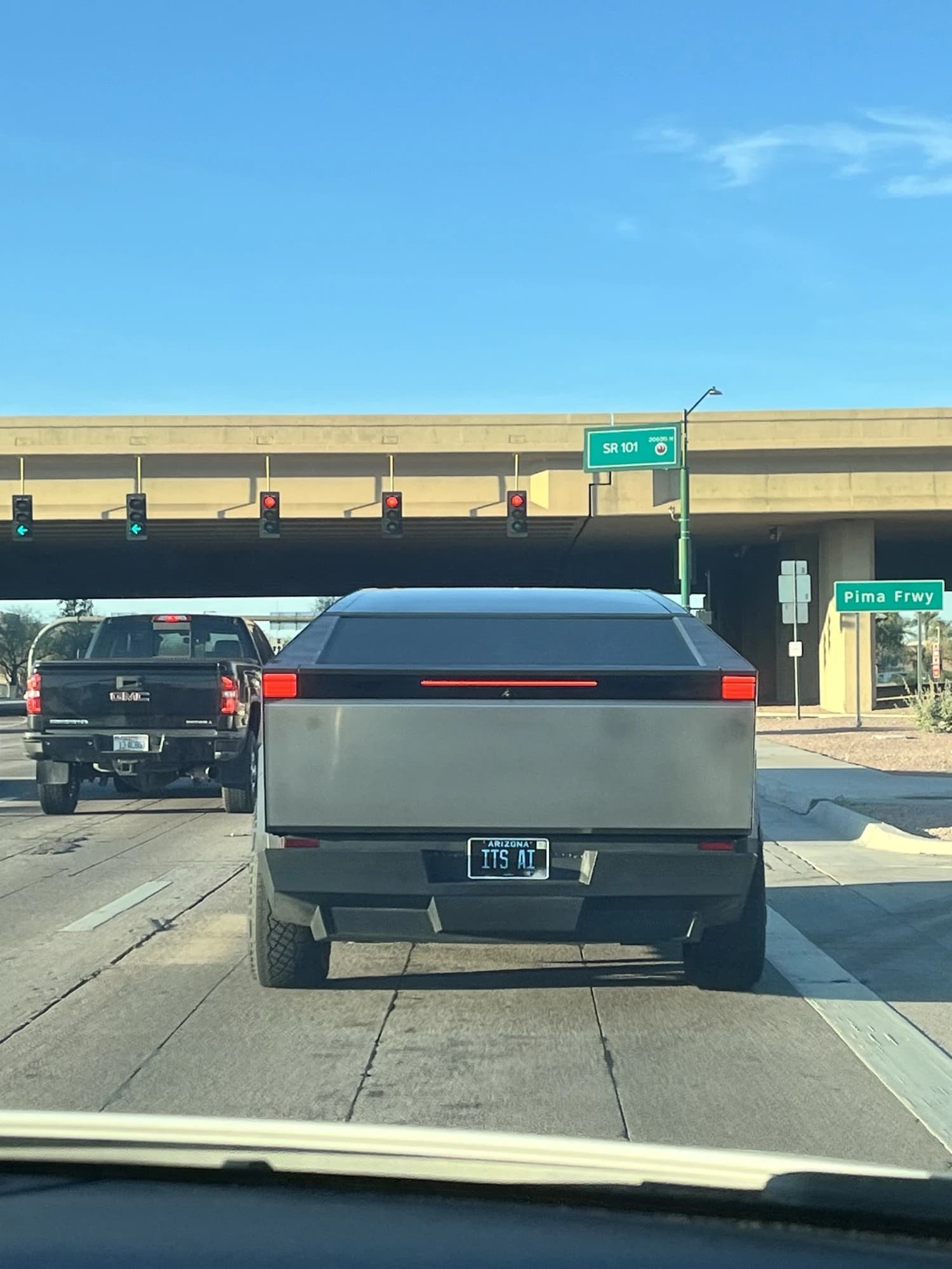 Telsa Cybertruck — plate “its ai”
