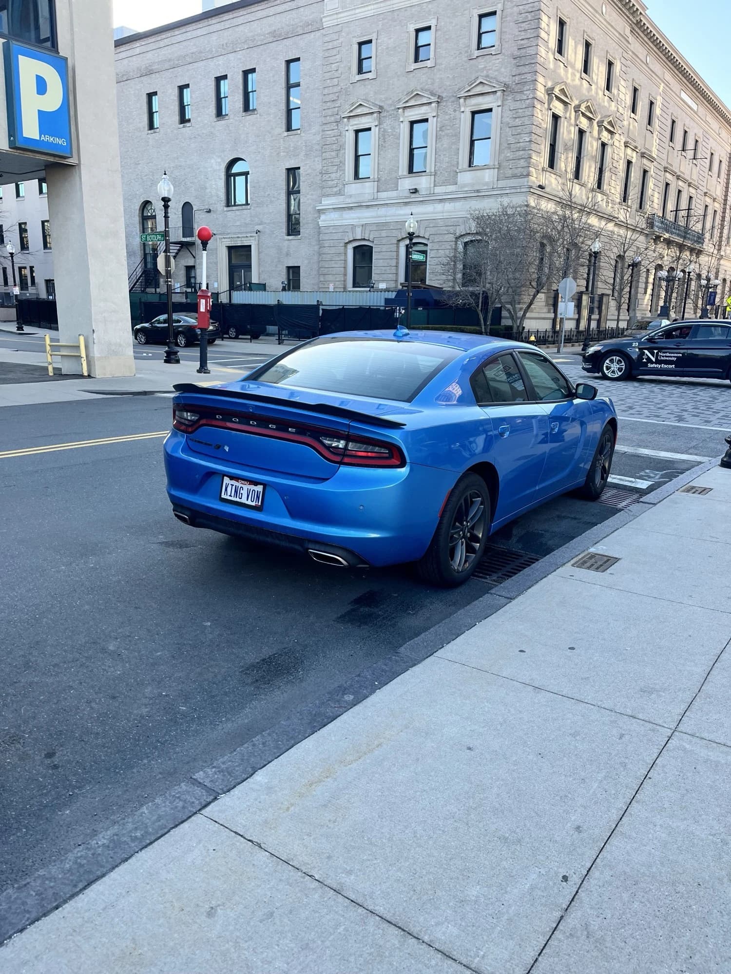 dodge challenger — plate “kingvon”