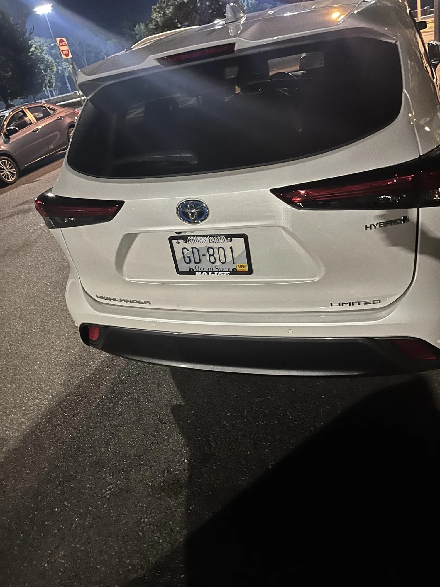 Toyota — plate “gb801”